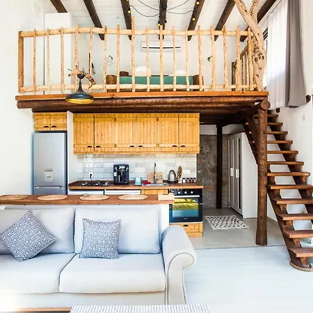 Sleeps 2 With Pool Air Con And Wifi Kuyucak