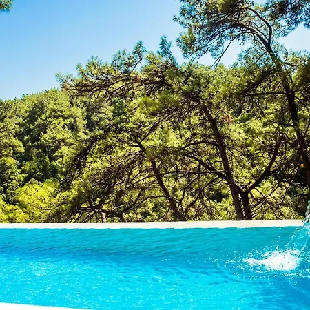 Вилла Sleeps 2 With Pool Air Con And Wifi Kuyucak